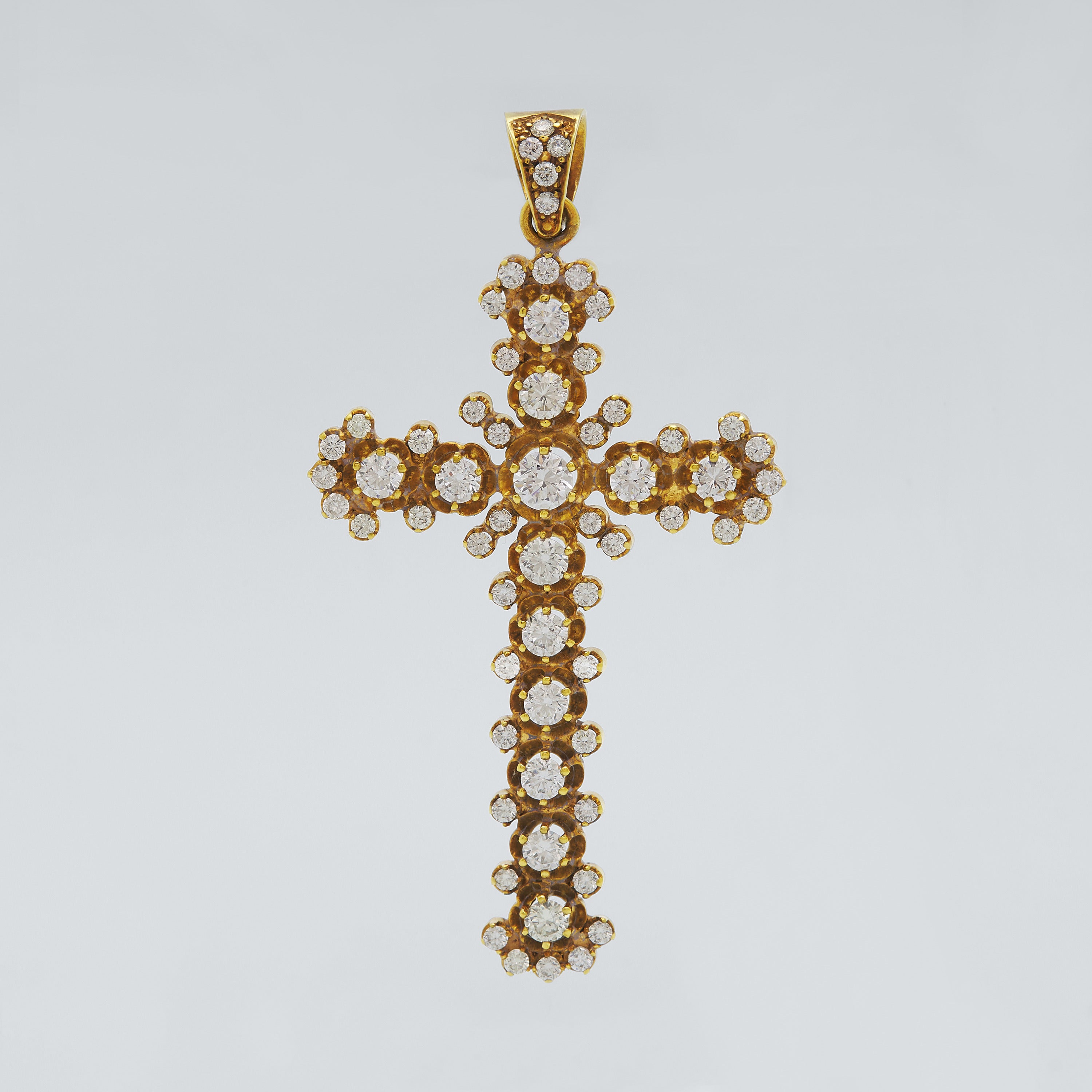 RADIANTA CROSS