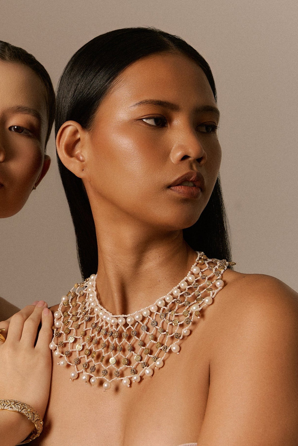 VESTIDA NECKLACE - Heirloom Pearl & Colonial Bead Necklace