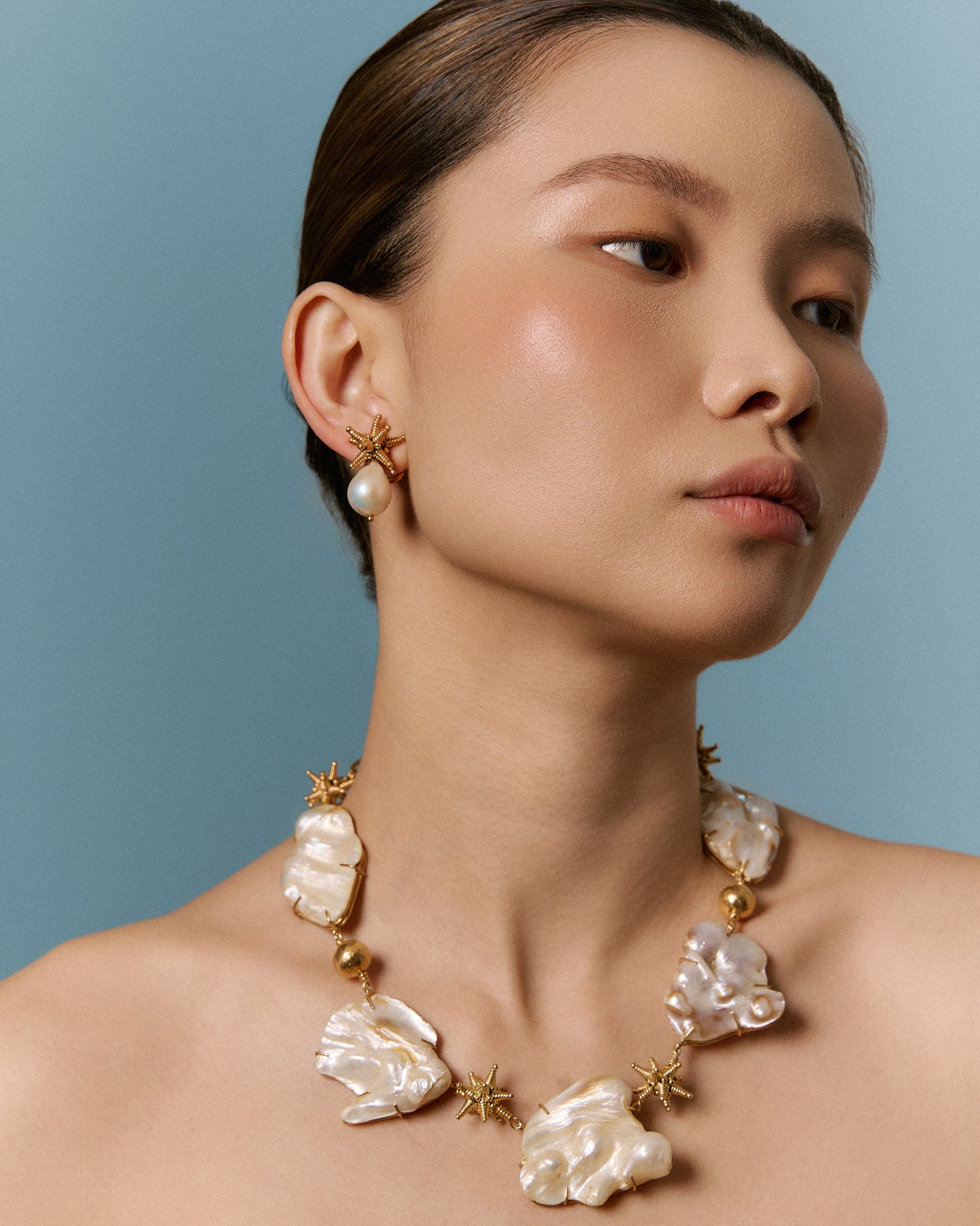 NATURA NECKLACE - Baroque Pearl & Heritage Pendant Necklace